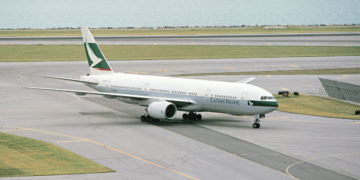 Cathay PacificBoeing 777-200 B-HNL