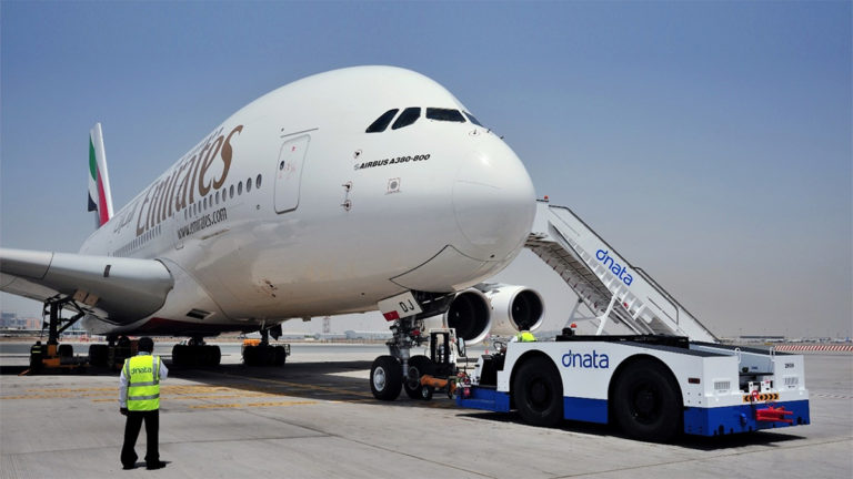 Emirates kansellerer alle passasjerflygninger på grunn av koronaviruset COVID-19